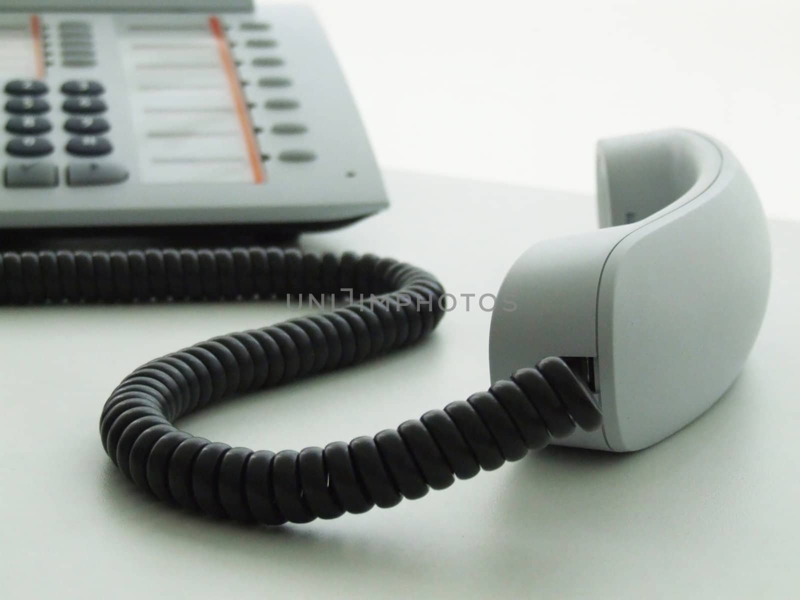 Advanced desktop telephone