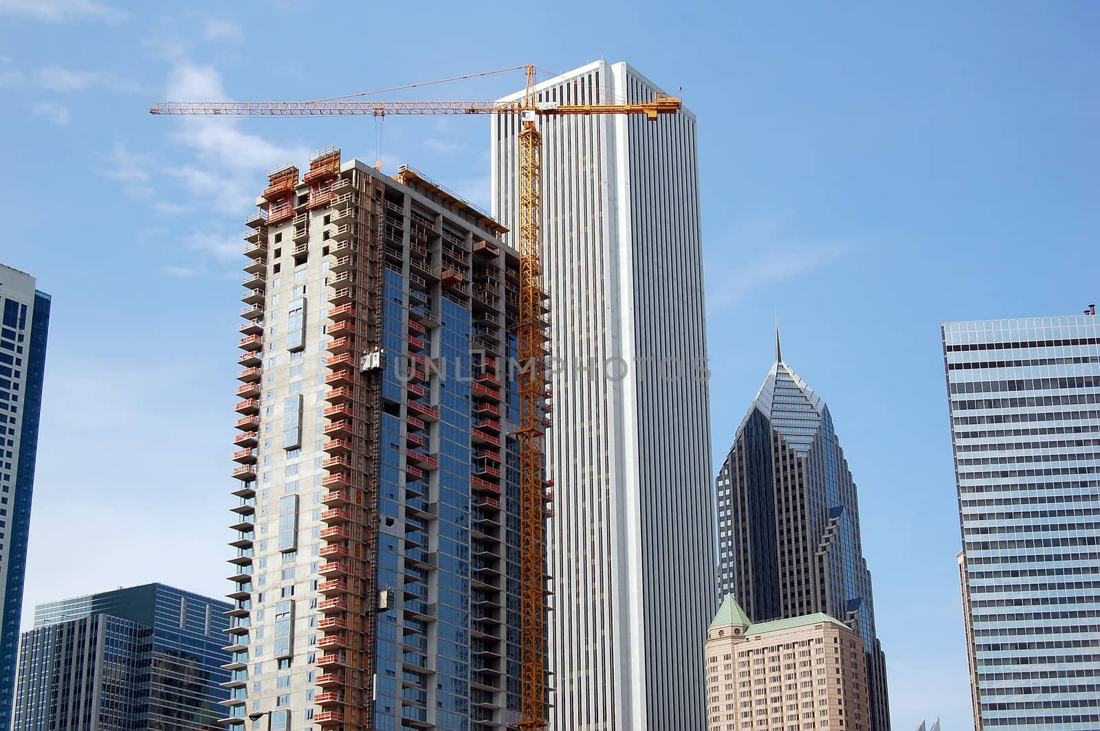 Picture of a skyscraper under construction in Chicago