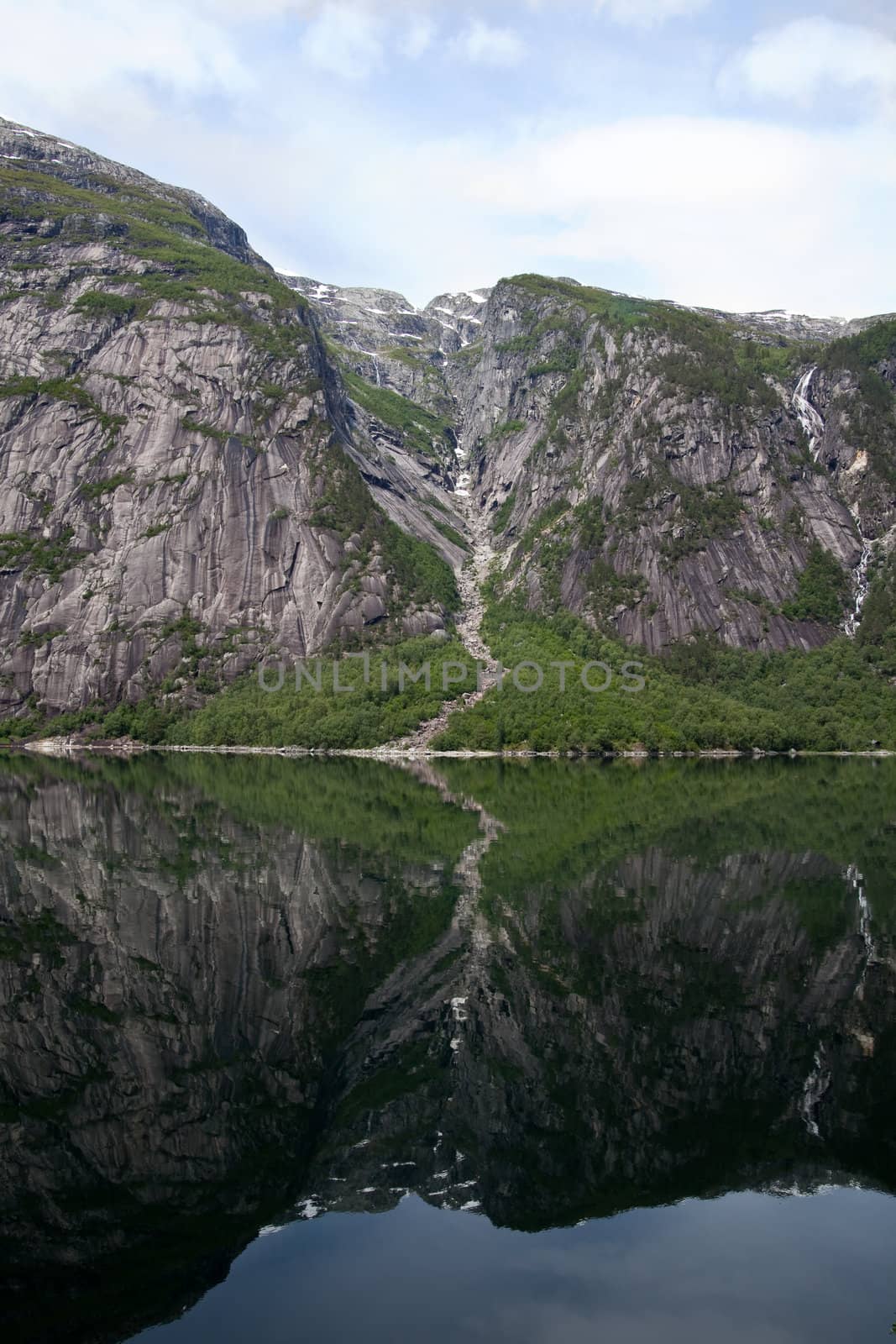 Fjord & Mountain by SveinOttoJacobsen