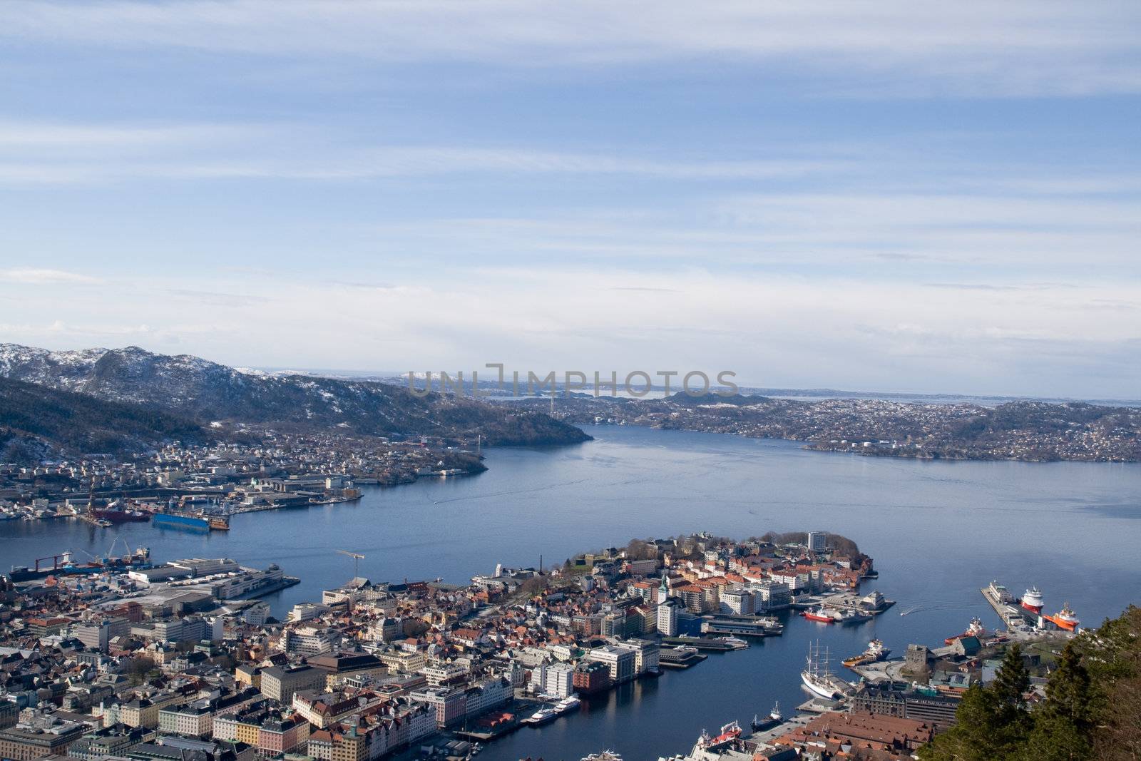 Bergen Harbour by SveinOttoJacobsen