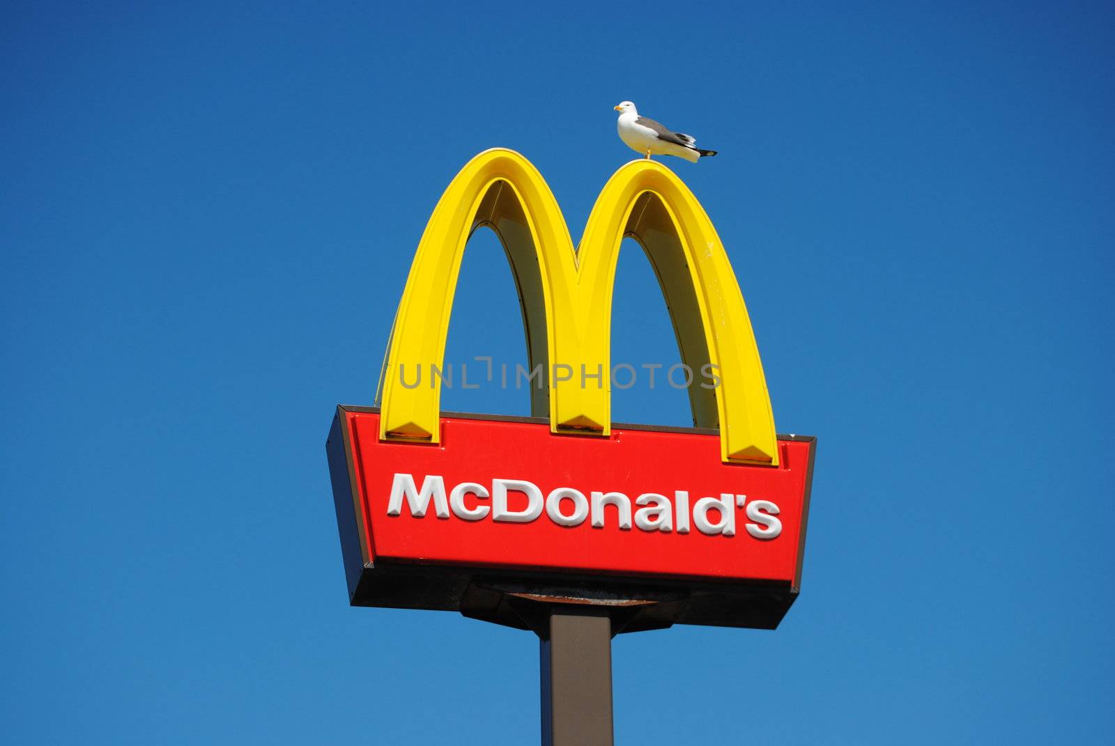McDonalds by viviolsen