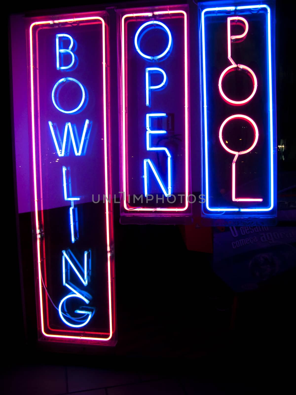 Bowling,open and pool by FernandoCortes