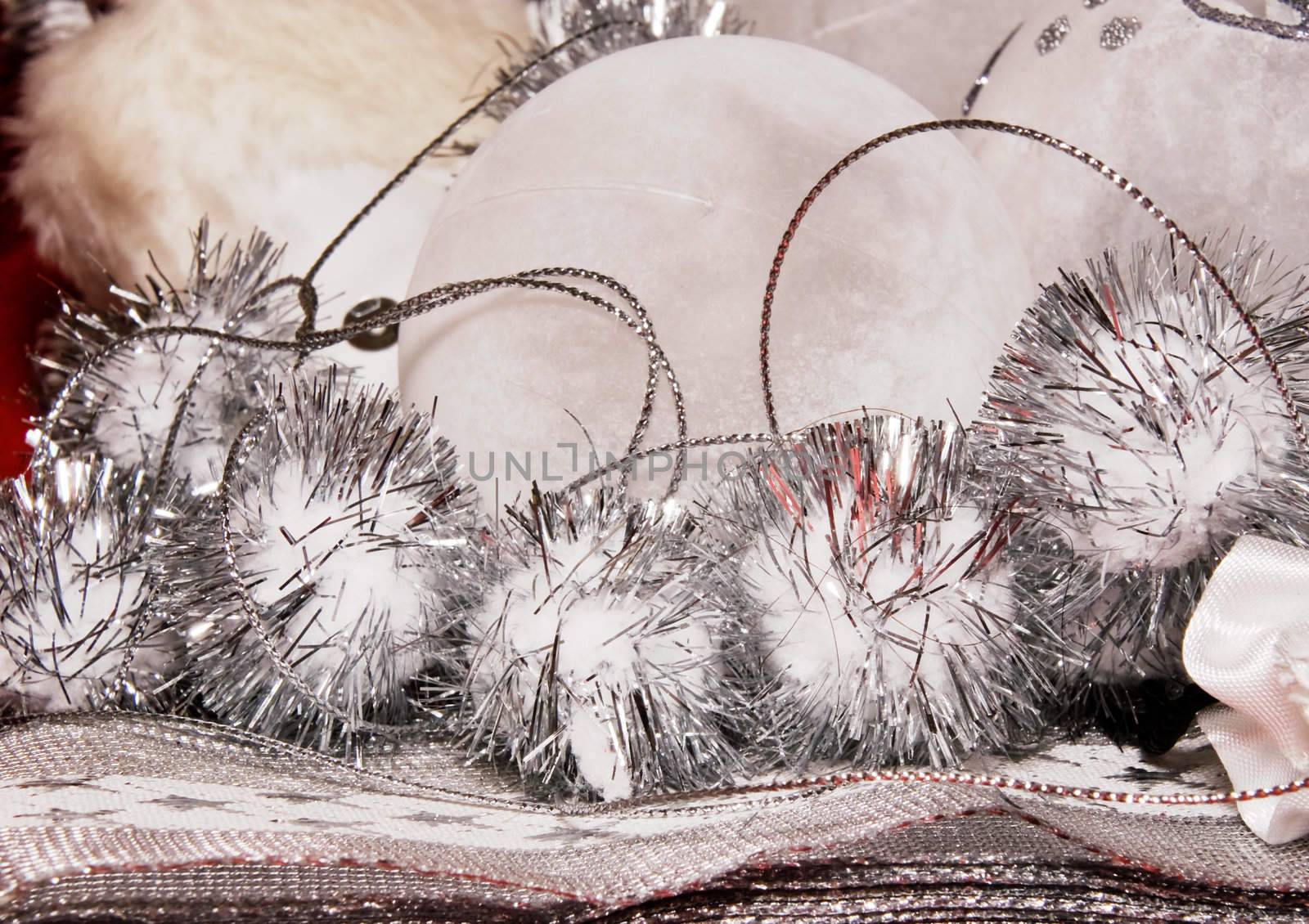 xmas decoration ornaments in white and silver