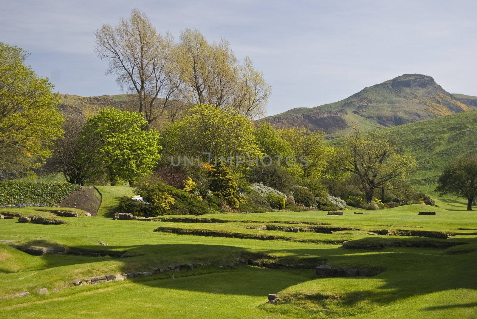 view of the Arthur's seat from Holyrood Gardens