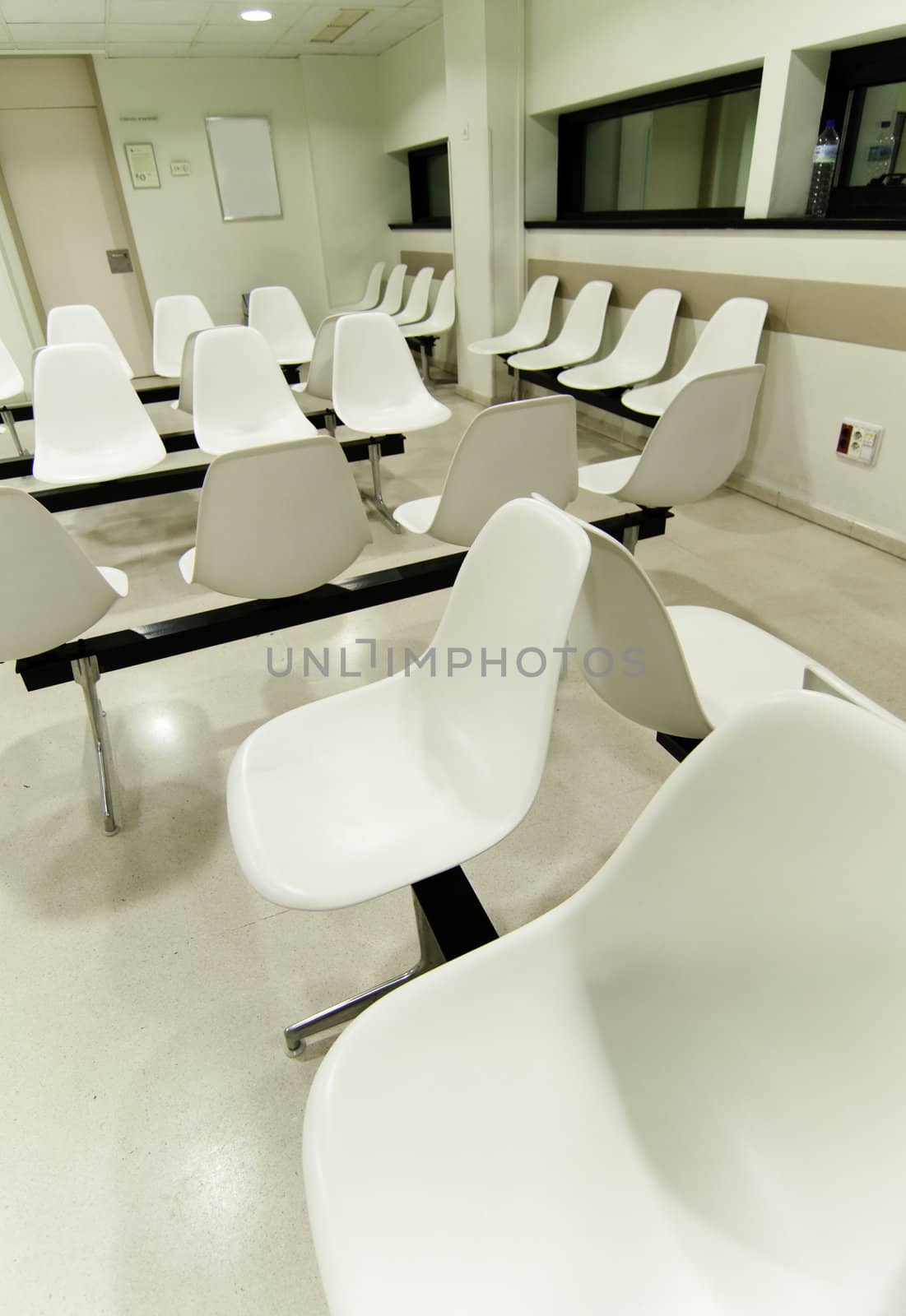 Hospital waiting room by FernandoCortes