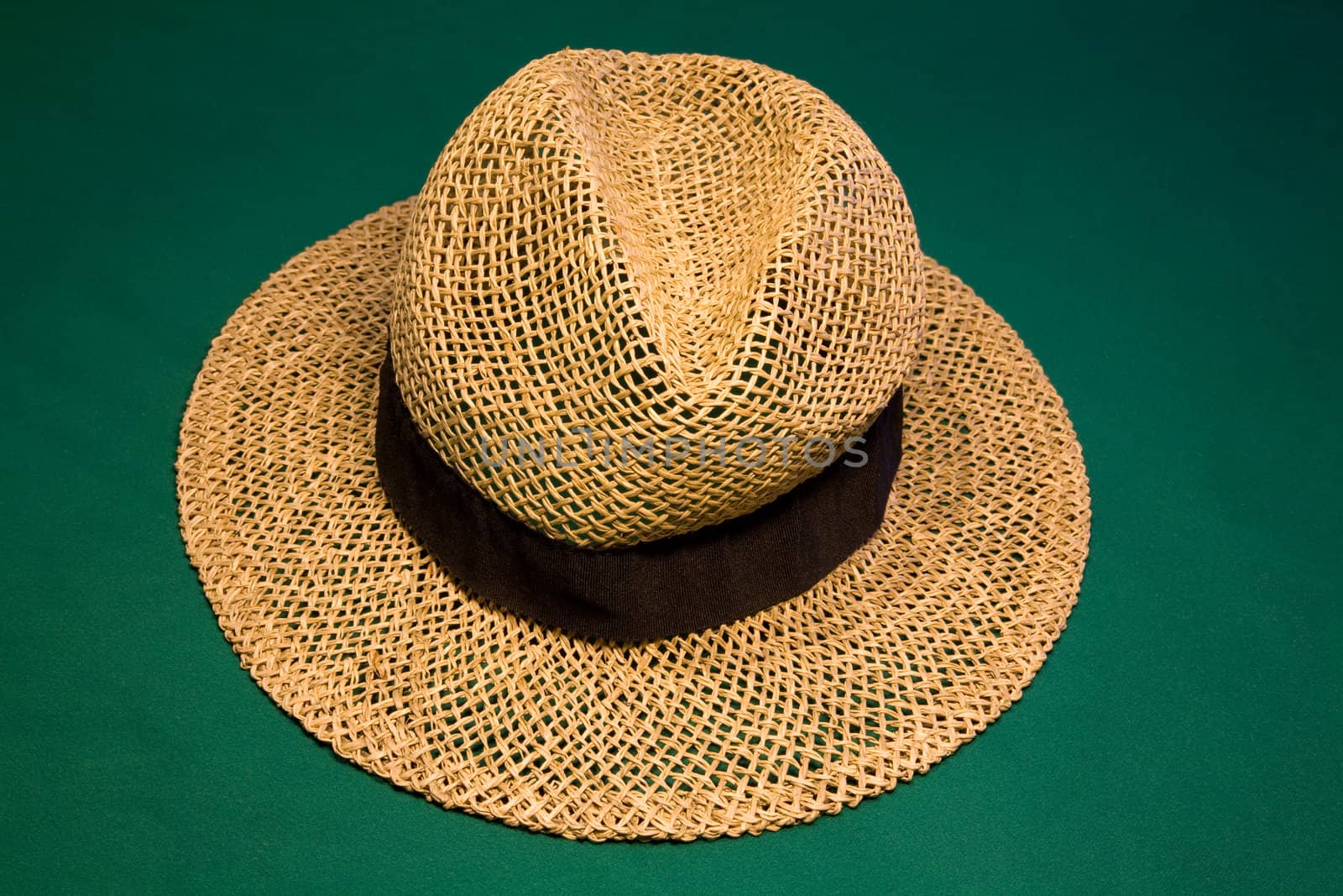 Straw hat by alex_garaev