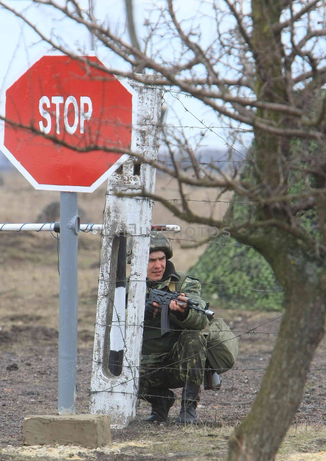 Soldier of UkrPolBat Ukrainian-Polish battalion peacekeeper during the military exercises in Velykopolovetsk combined arms training area in Kyiv March 13, 2008. Ukraine