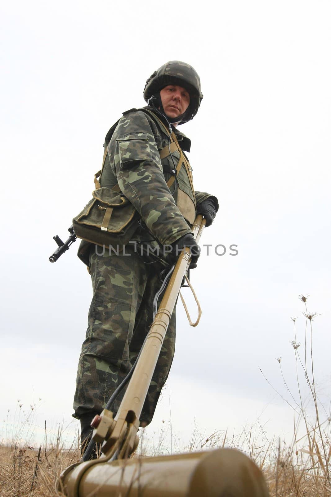 Soldier of UkrPolBat Ukrainian-Polish battalion peacekeeper during the military exercises in Velykopolovetsk combined arms training area in Kyiv March 13, 2008. Ukraine