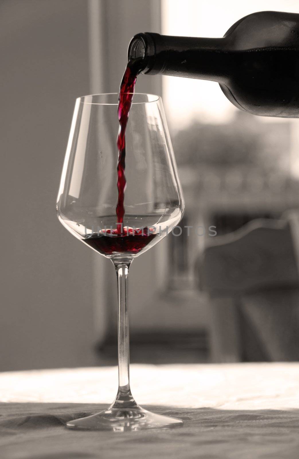 Red wine glass by simply