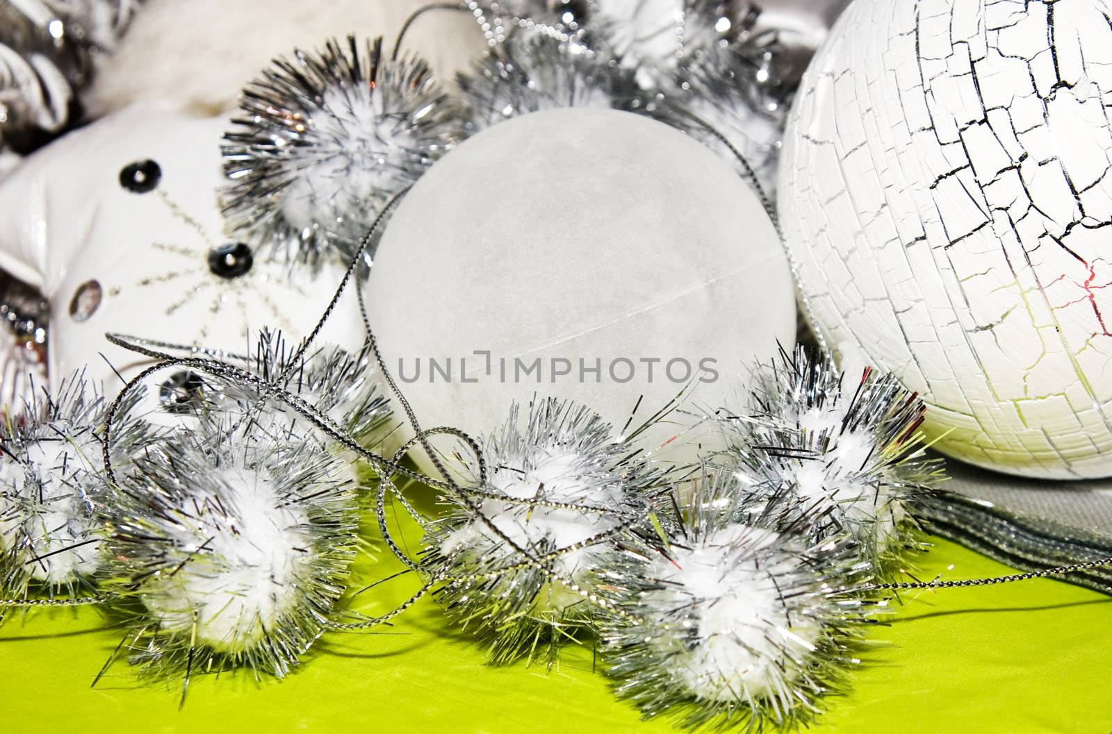 xmas decoration ornaments in white and silver and lime