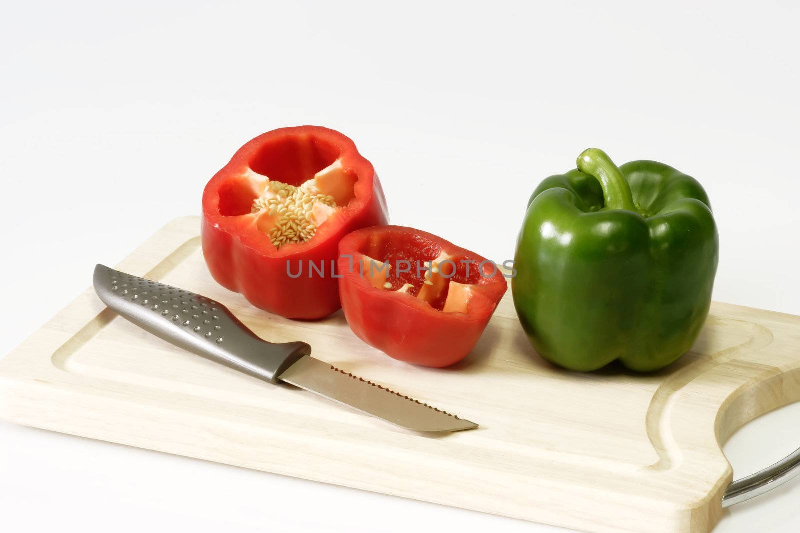 Cutting Peppers by Teamarbeit