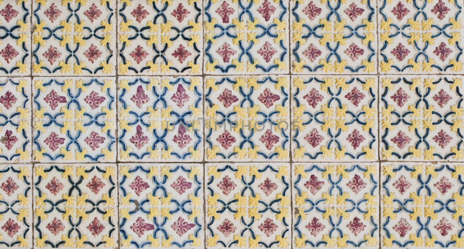 Portuguese glazed tiles 072 by homydesign
