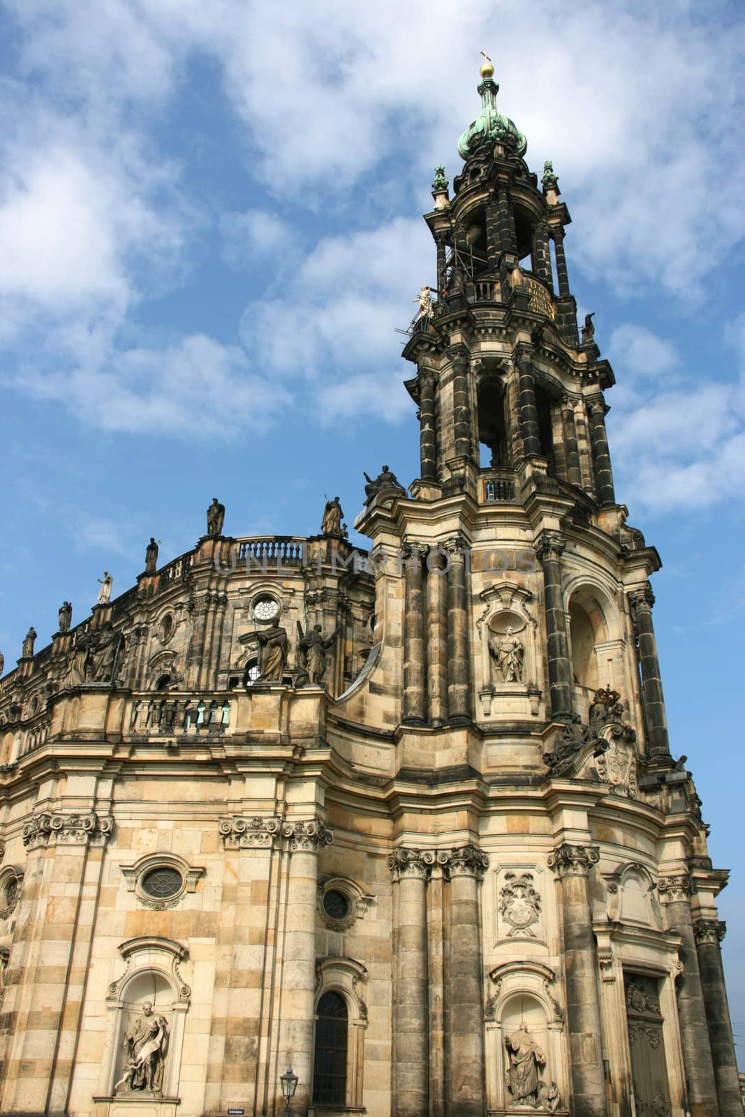 Dresden by tupungato