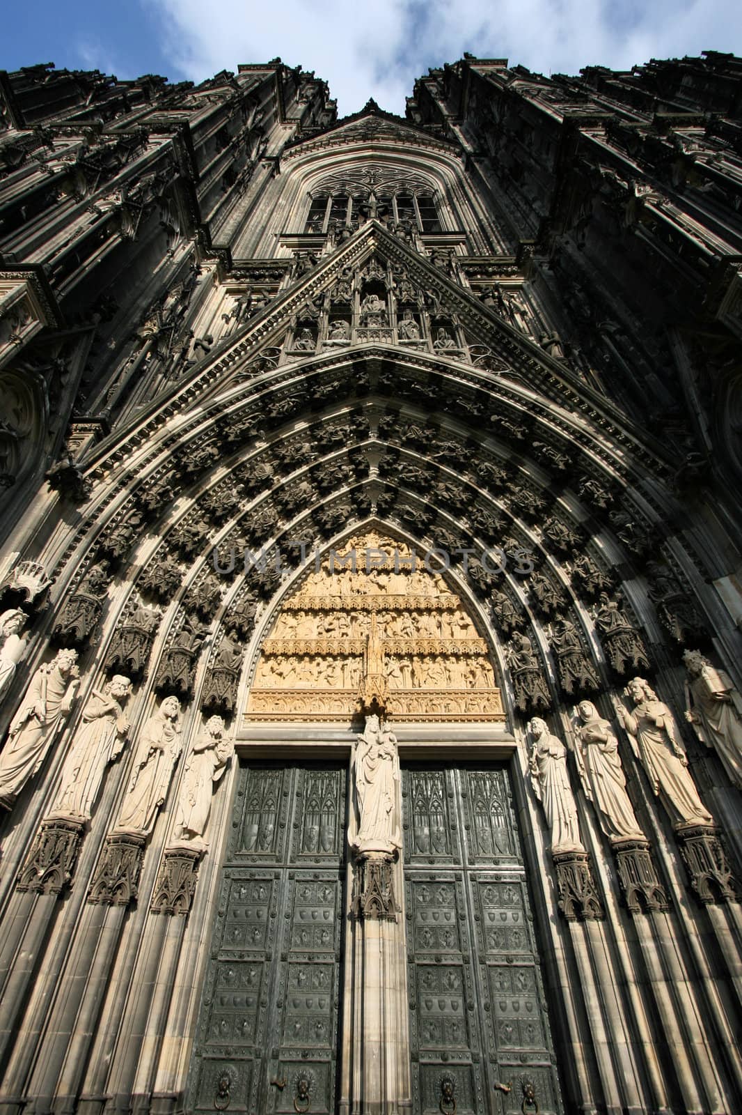 Cologne cathedral by tupungato