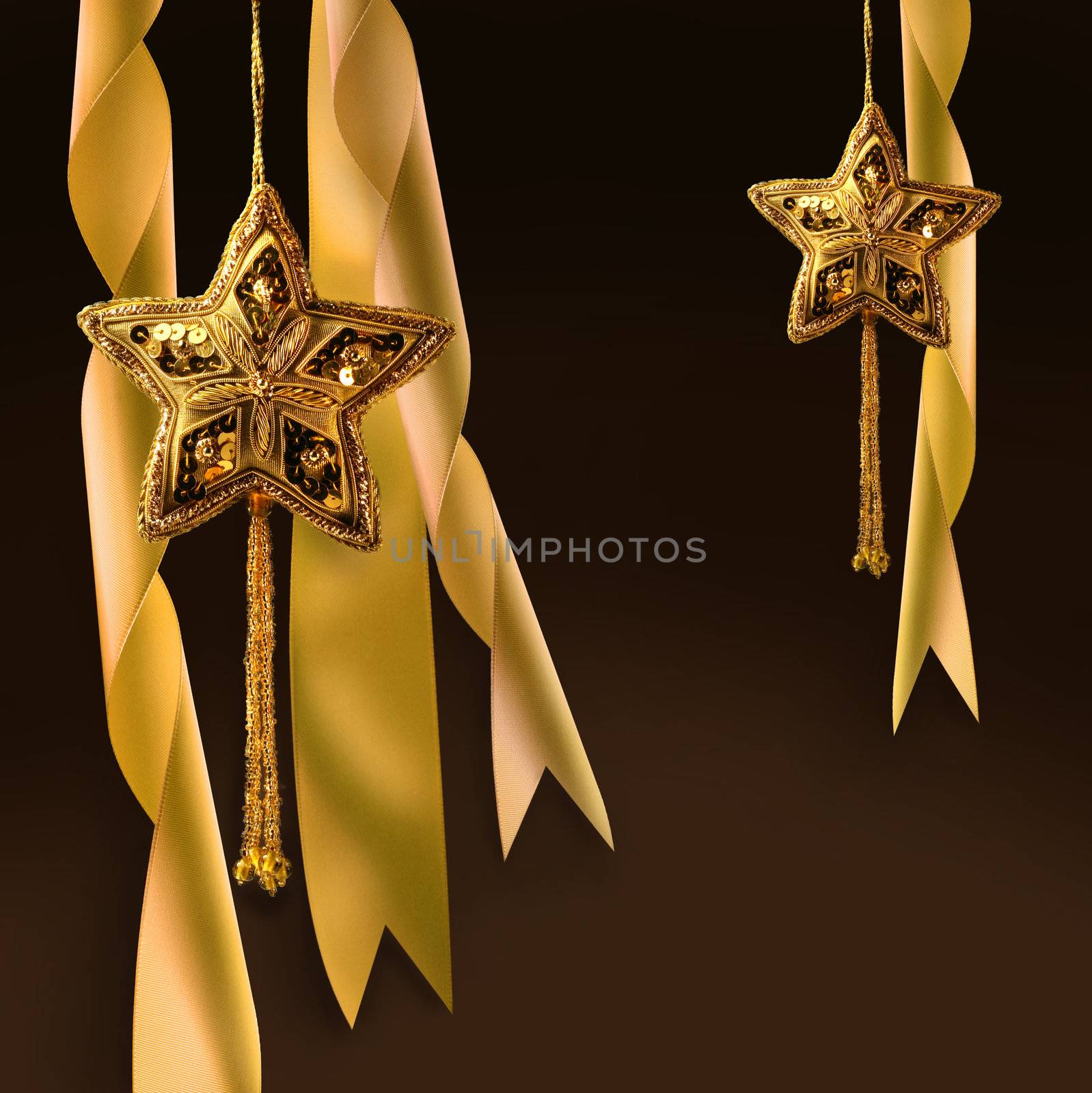 Gold christmas star with ribbons  by Sandralise
