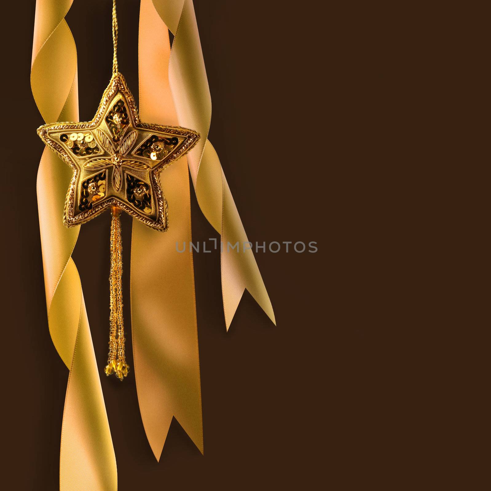 Gold christmas star with ribbons  by Sandralise