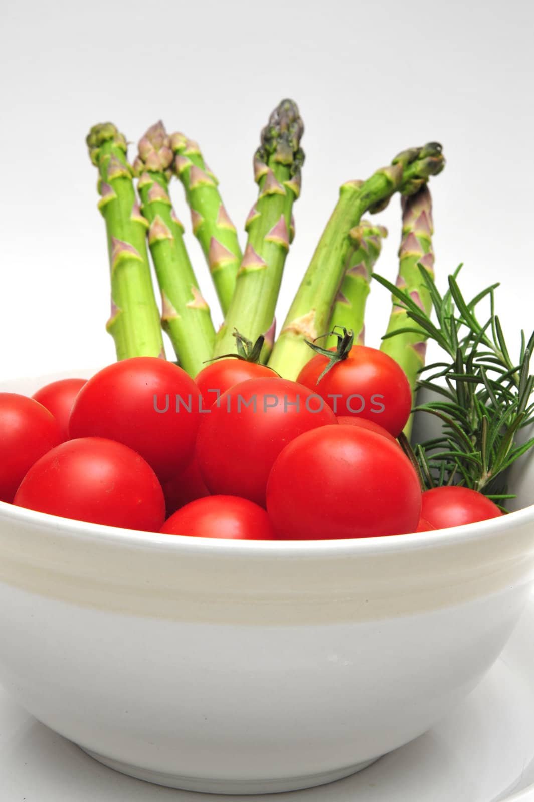 Cherry Tomatoes And Asparagus by bendicks