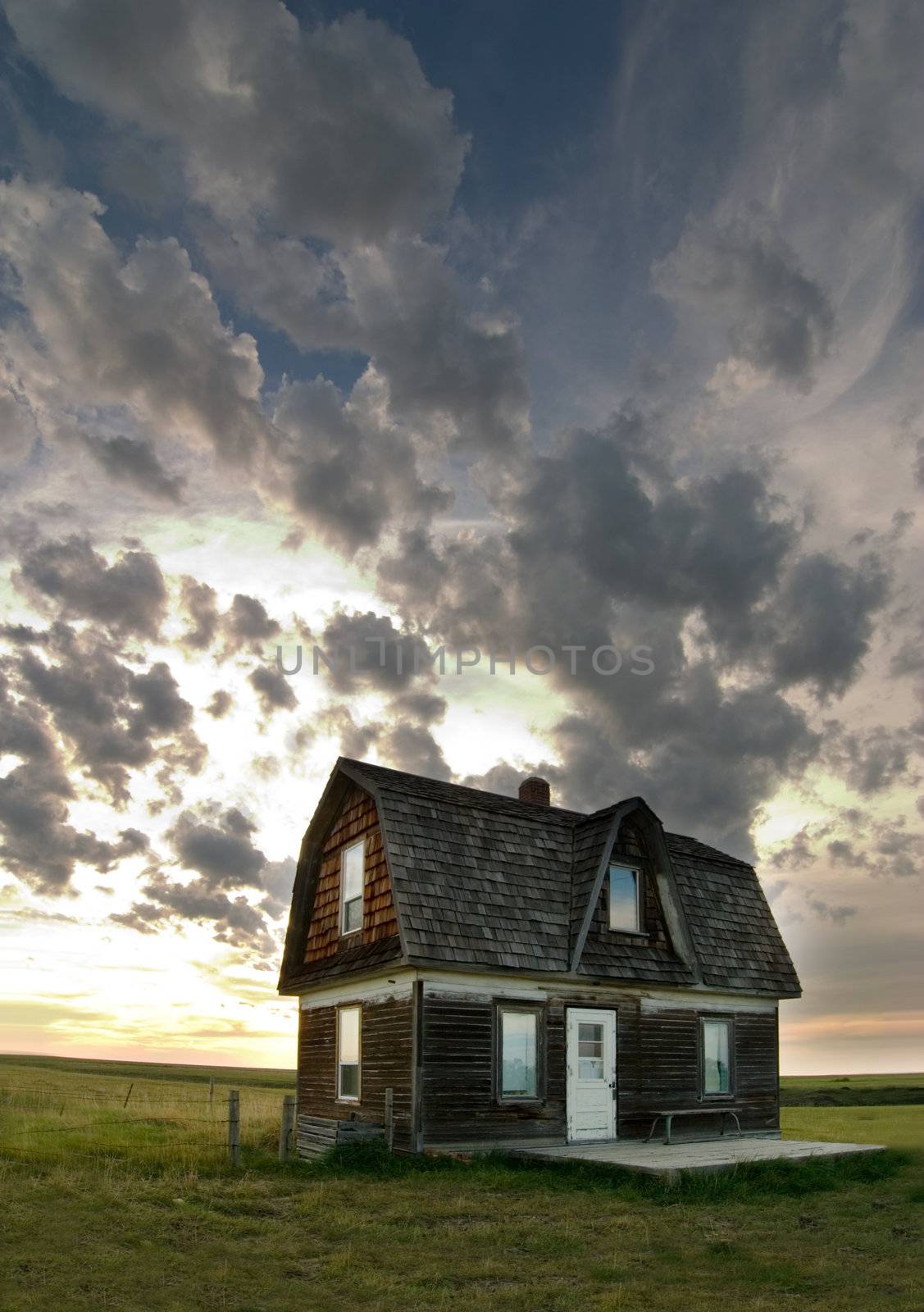 An old house on the prairie