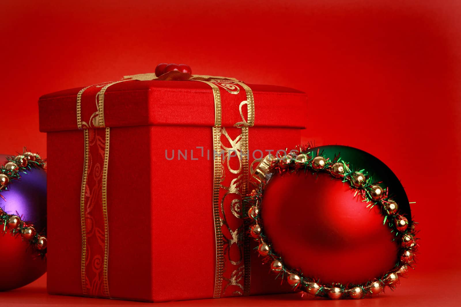 christmas gift box, red background