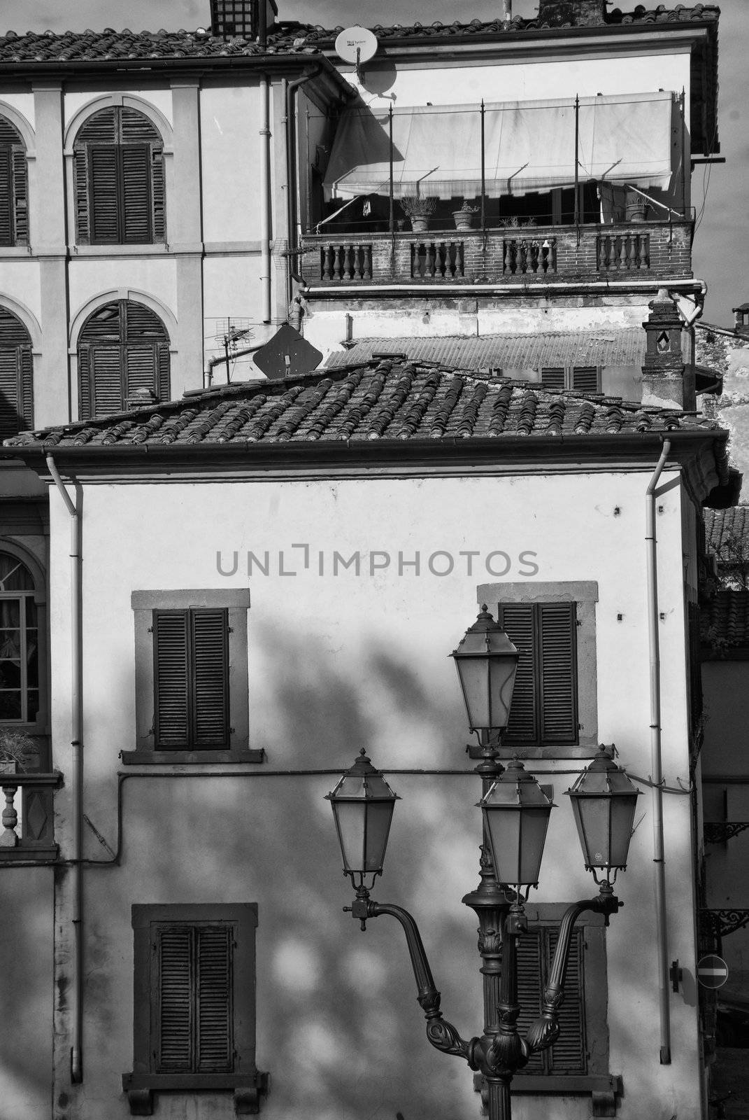 Architecture Detail in Lucca by jovannig