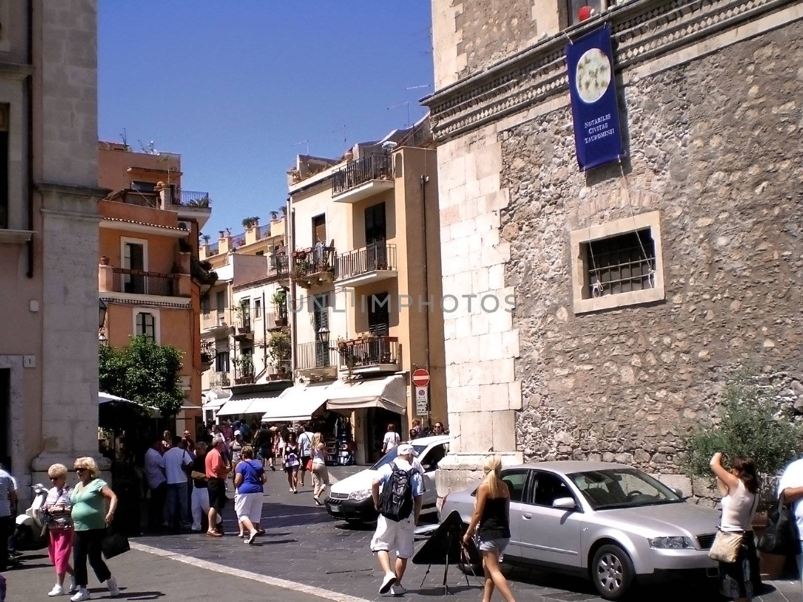 taormina main street 