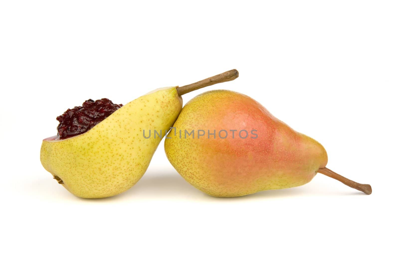 Pears and sweet cherry jam