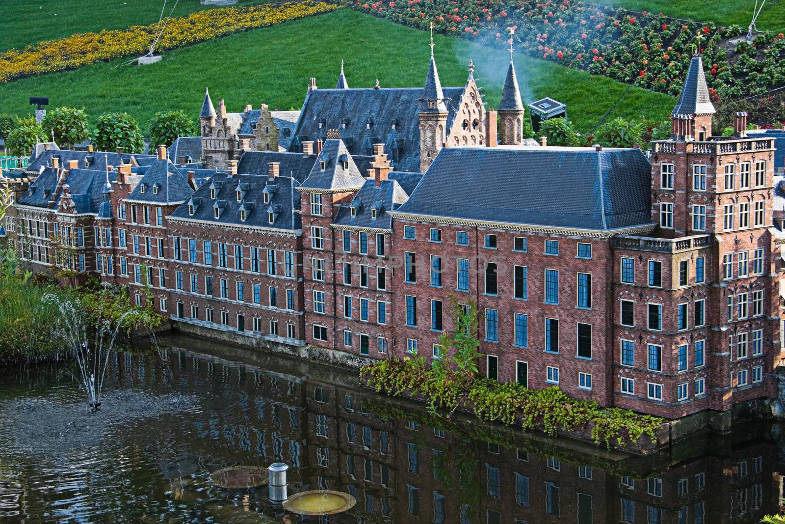 Evening light in Madurodam 2007 by Colette