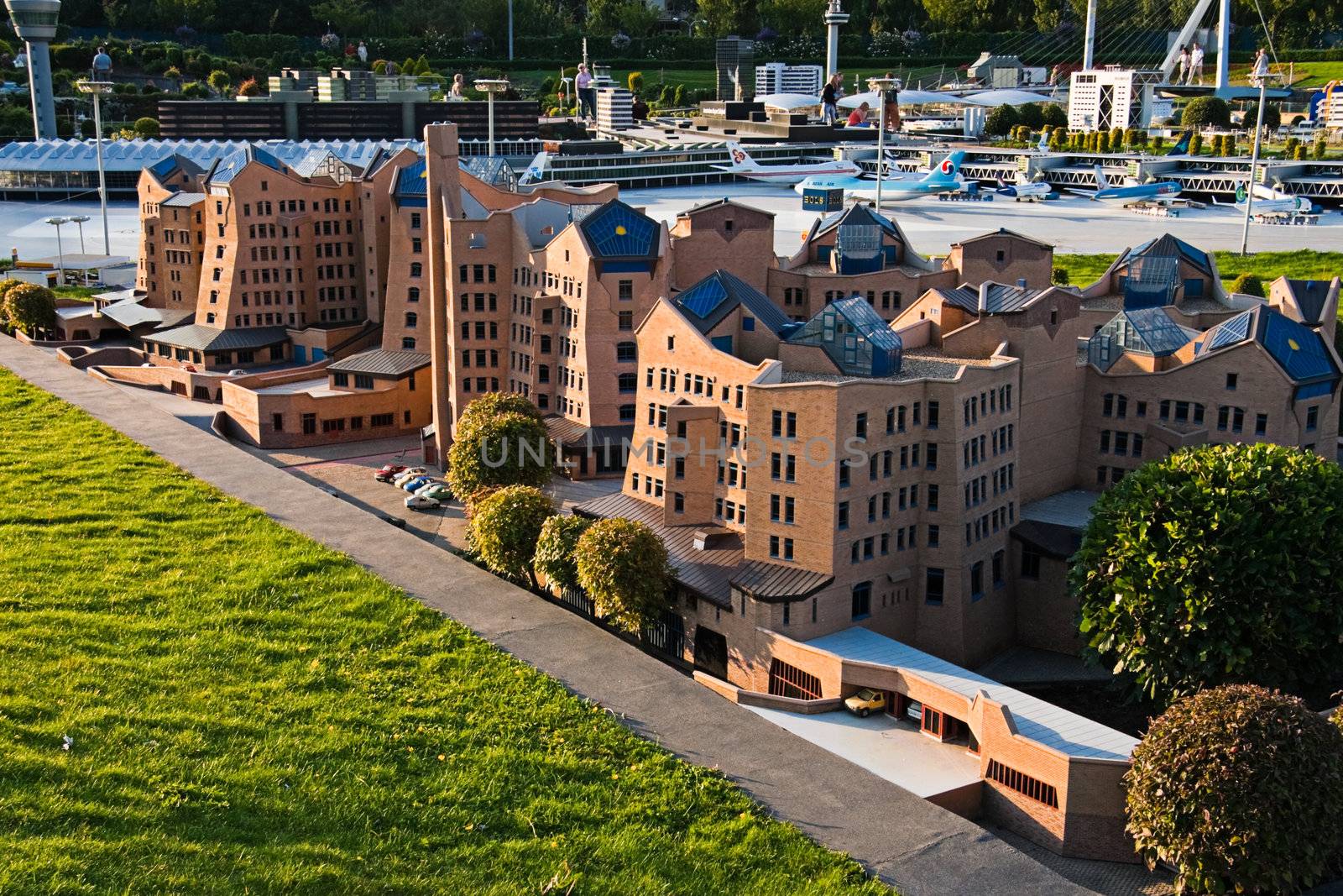 Evening light in Madurodam 2007 by Colette