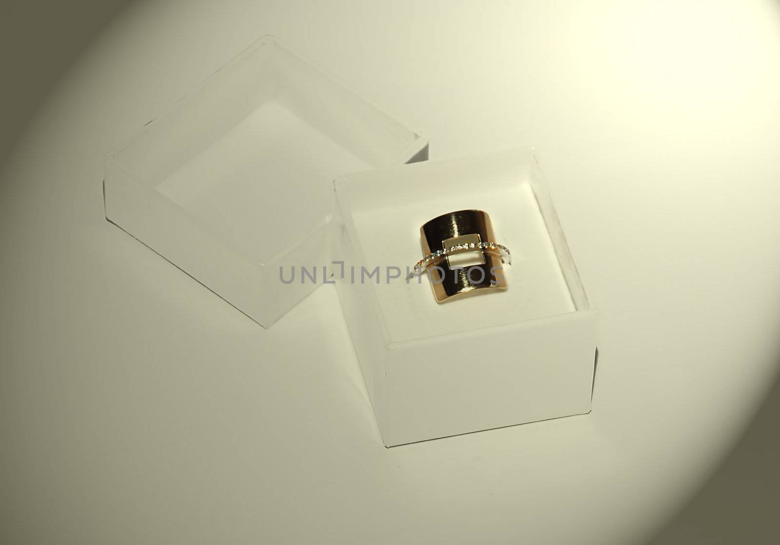 Golden ring gift by simply