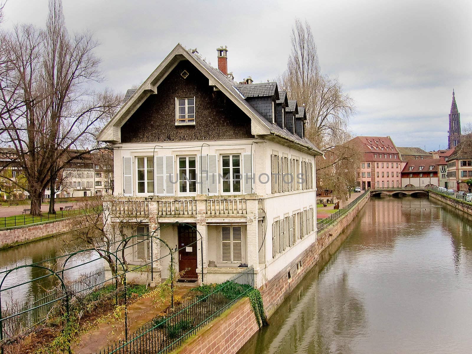 the capital of Alsace in France, border with Germany, Strasbourg