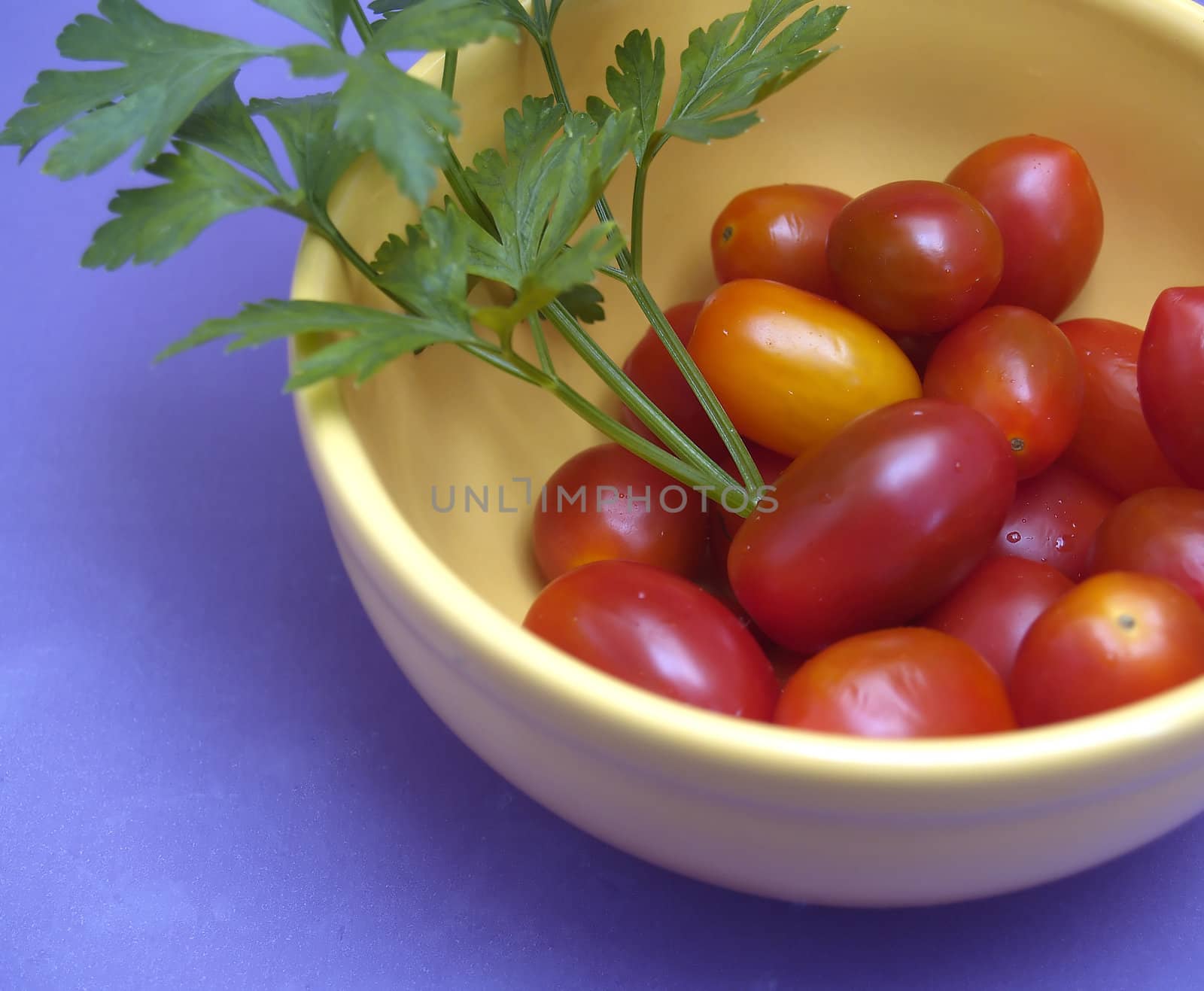  cherry tomatoes and parsley