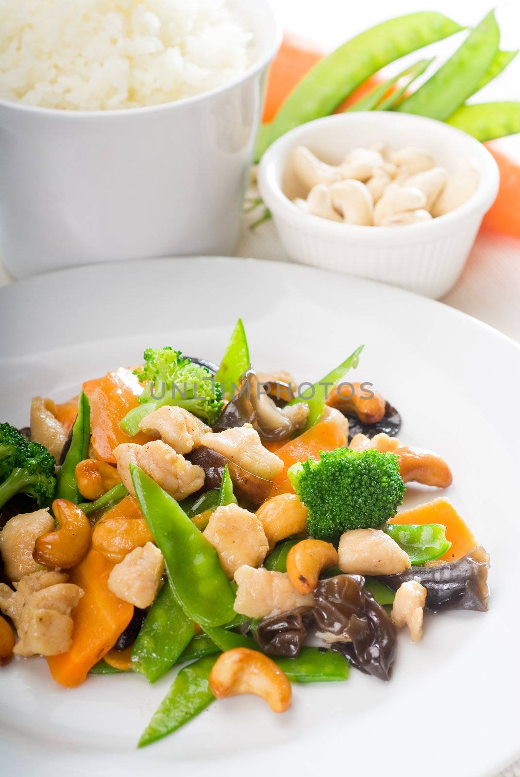 fresh chicken and vegetables stir fried with cashew nuts,typical chinese dish