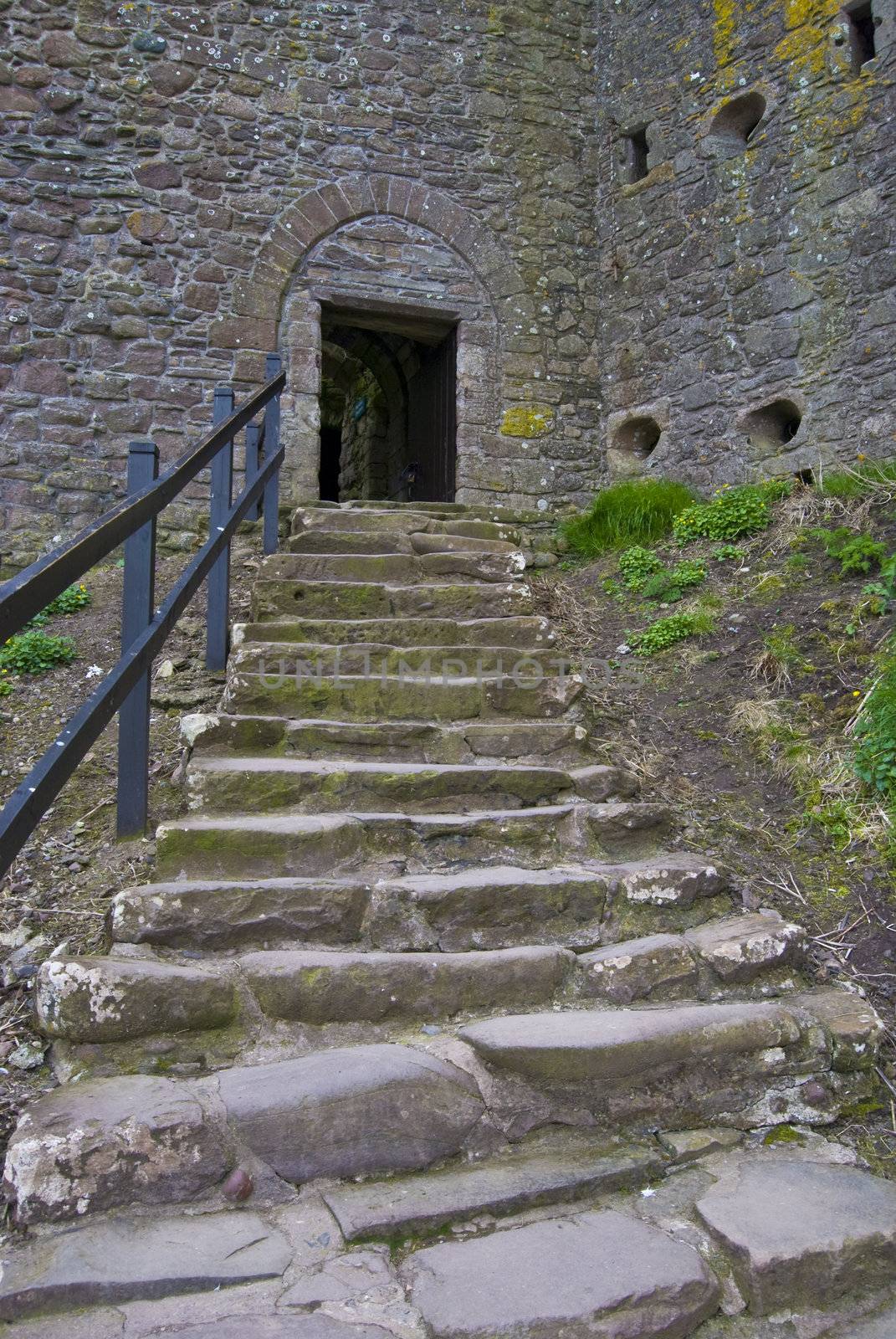 steps leading to the inside of the ruin of Dunnottar Castle