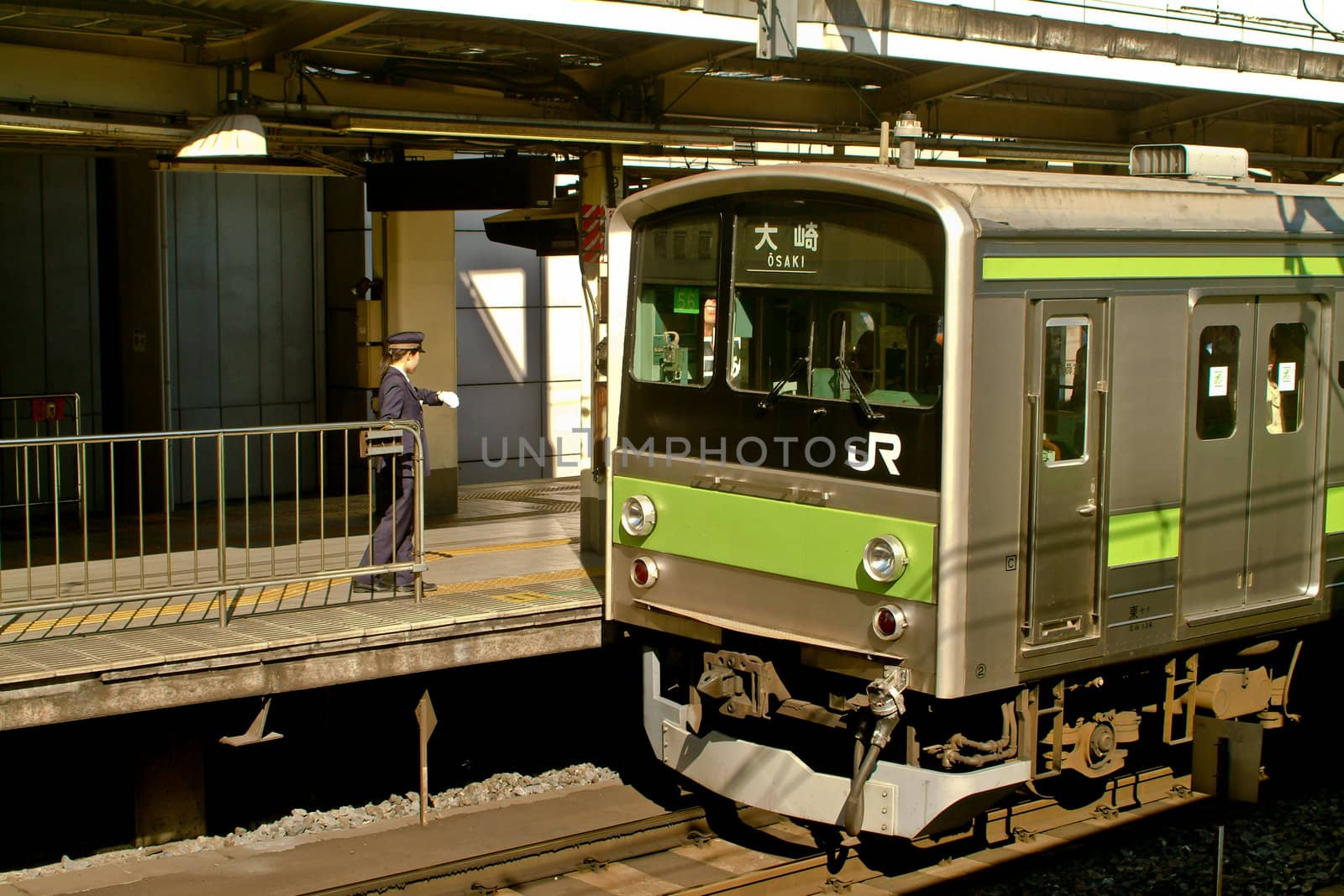 JR line, subway Line, Tokyo, Japan by rongreer