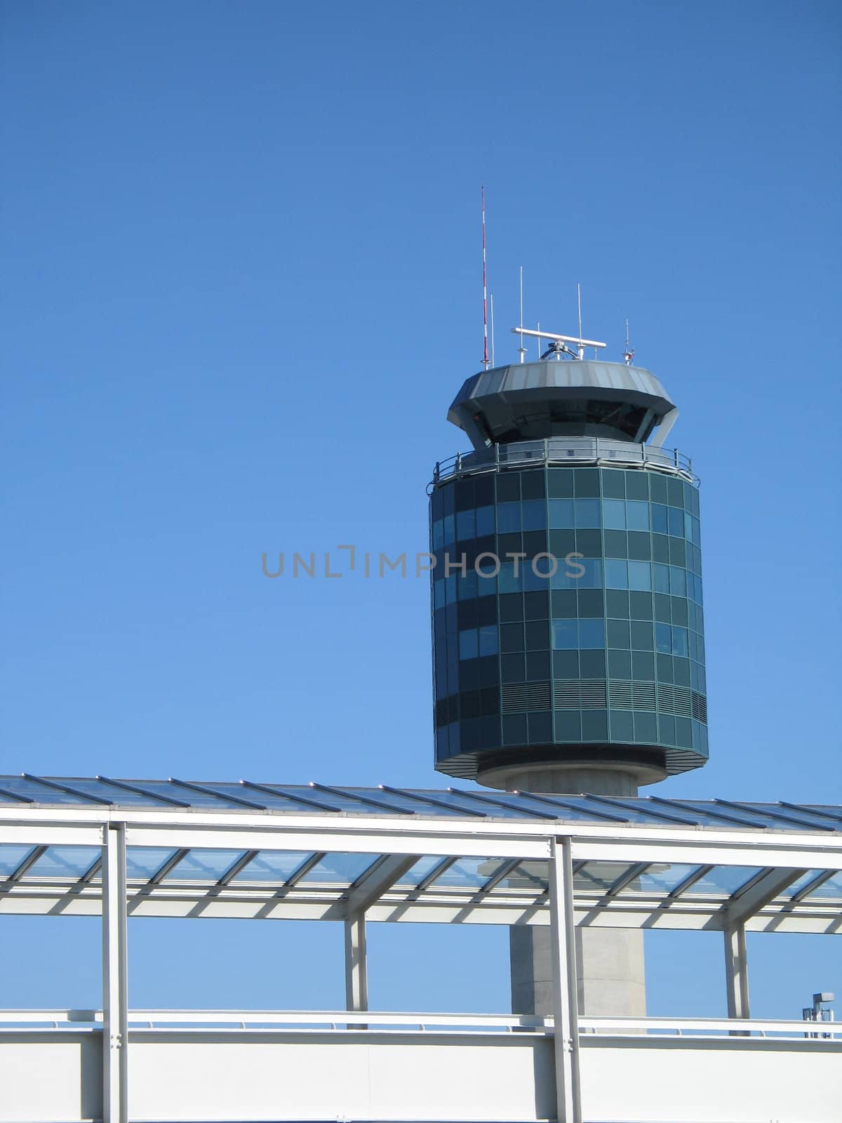 airpot traffic tower by mmm