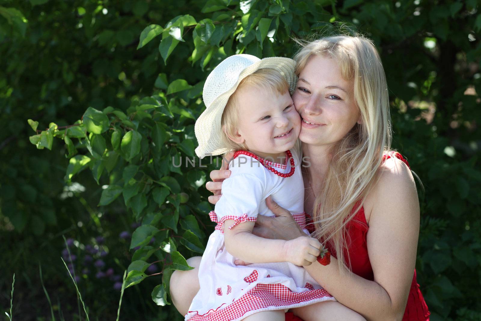 mom and girl in the park