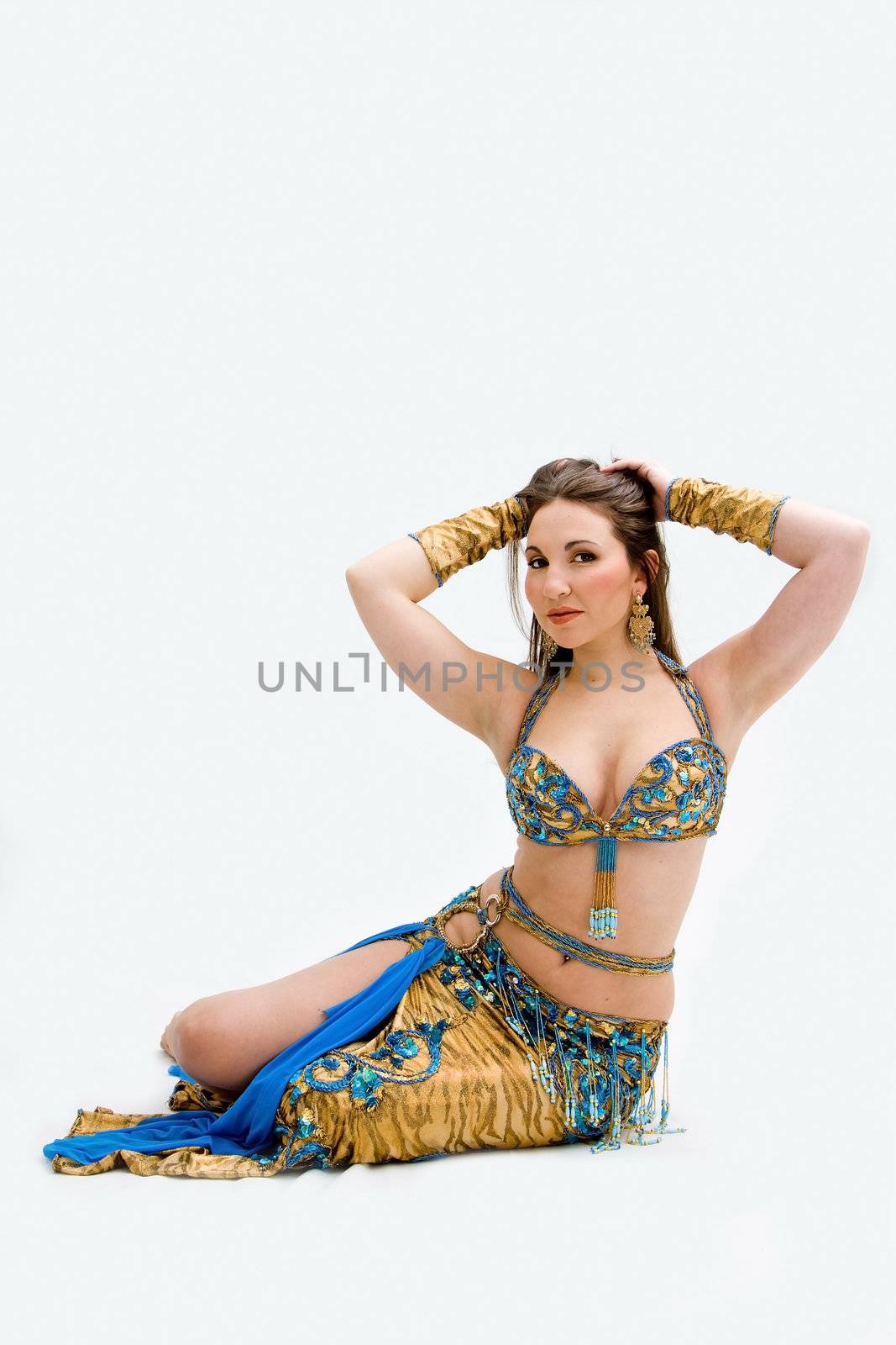 Belly dancer in blue by phakimata