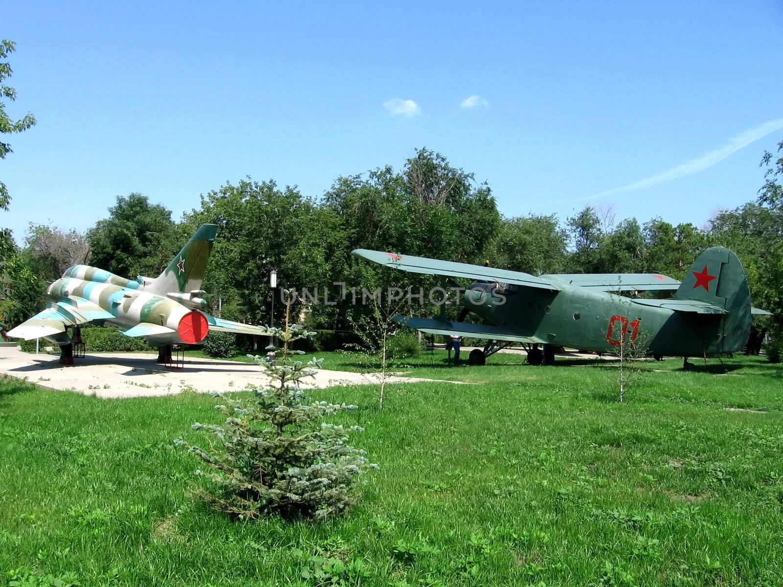 Two military airplanes at the outdoor technique museum