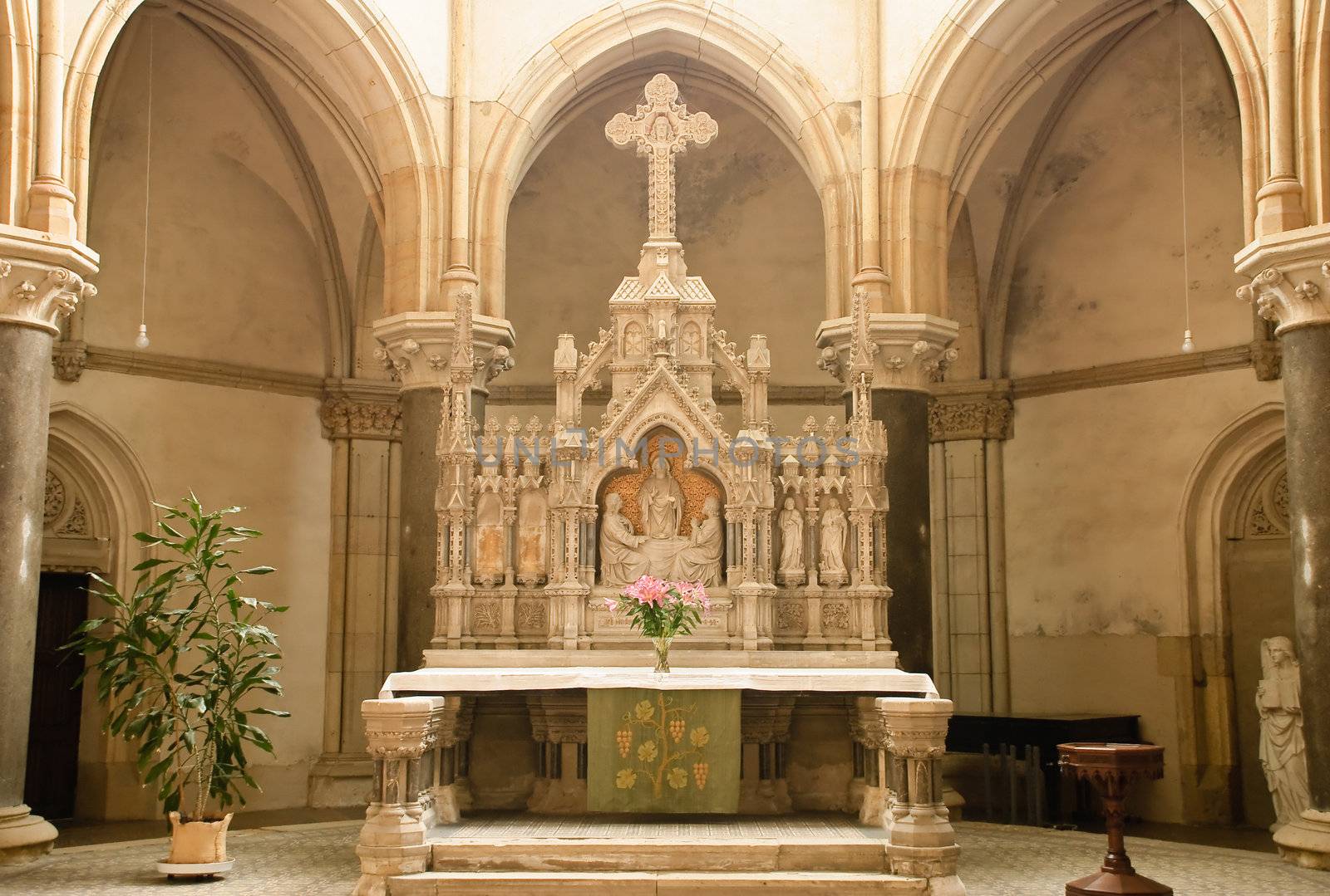 Altar by leonom
