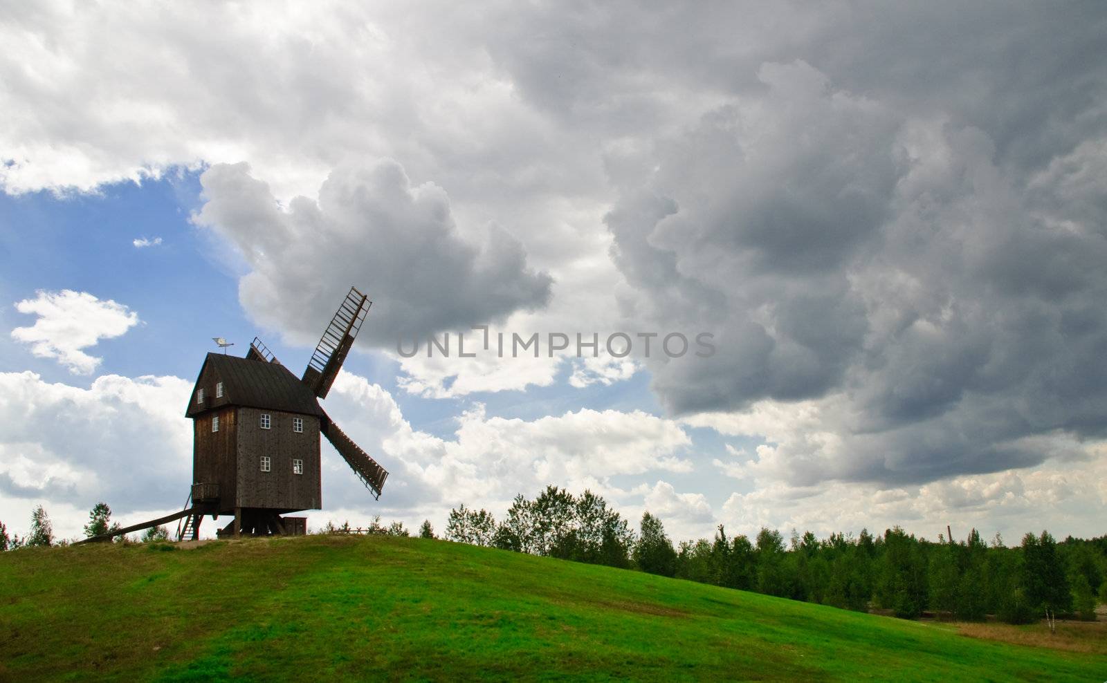 Windmill by leonom