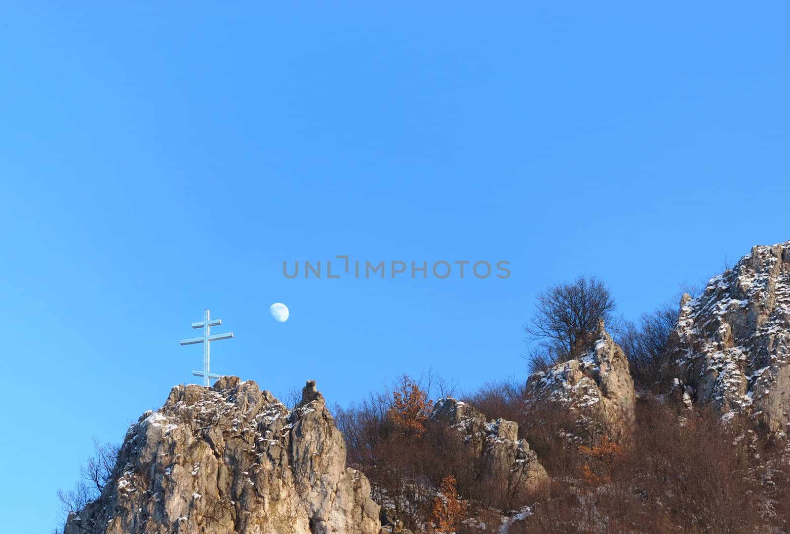 Cross and Moon by whitechild