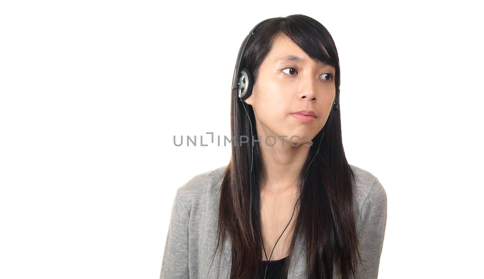 girl listen to music with headphones, chinese