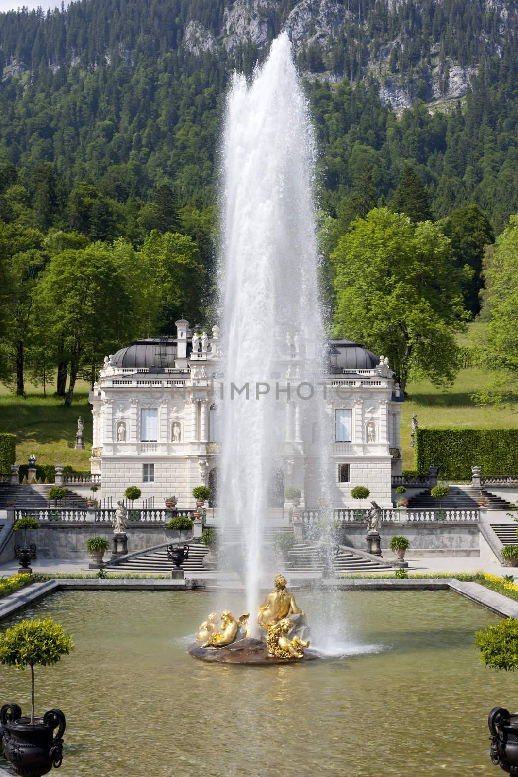 An image of the beautiful Castle Linderhof
