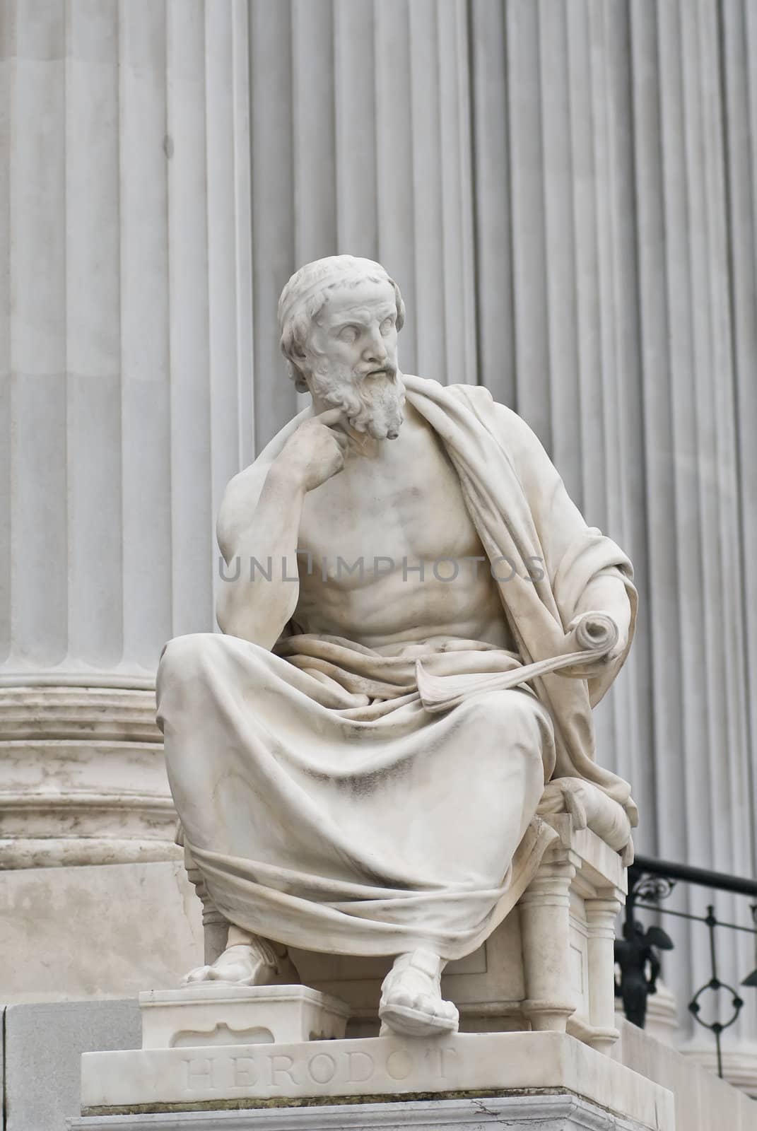 the famous sculptures around the austrian parliament dedicated to the greek goddess pallas athena