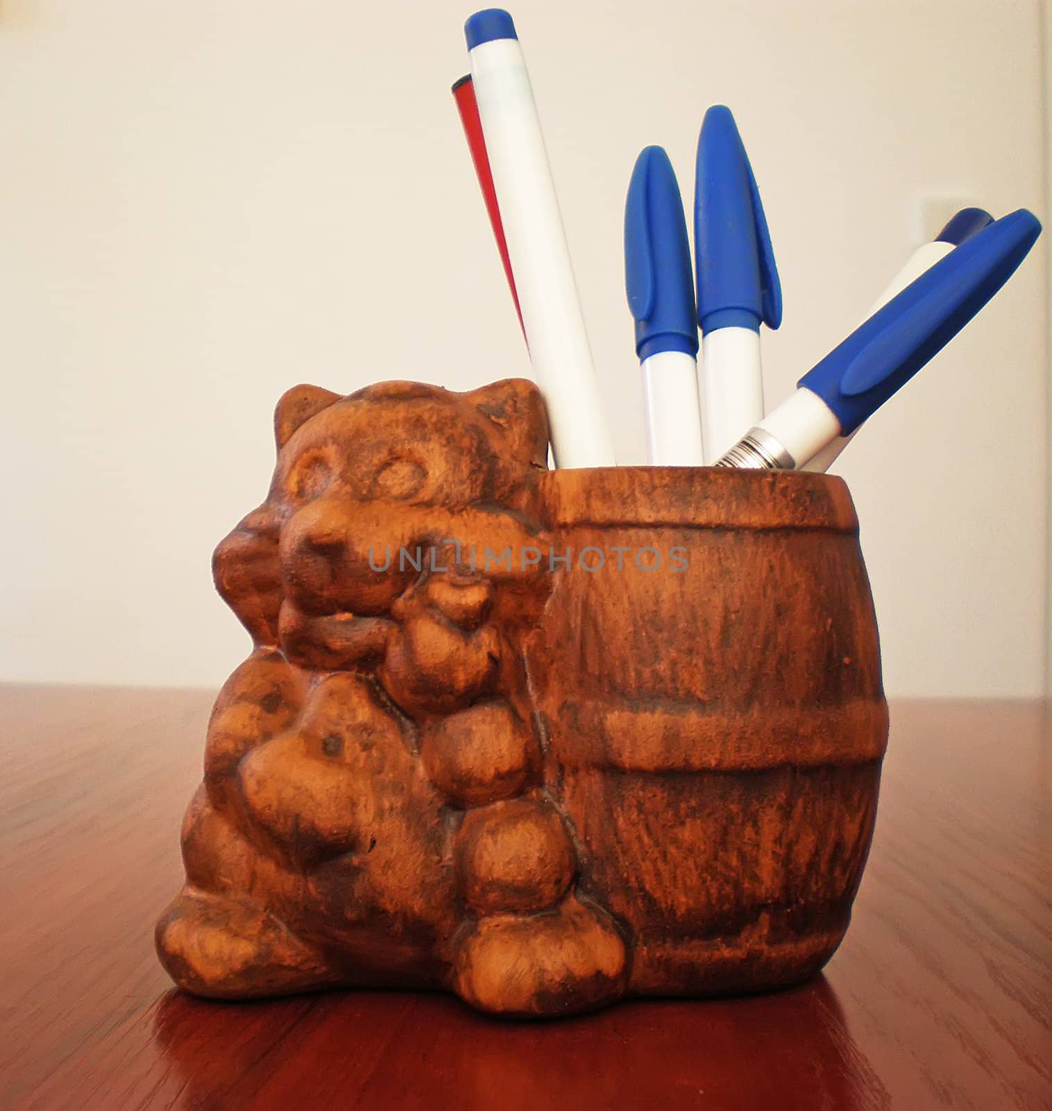 pen holder by Dessie_bg