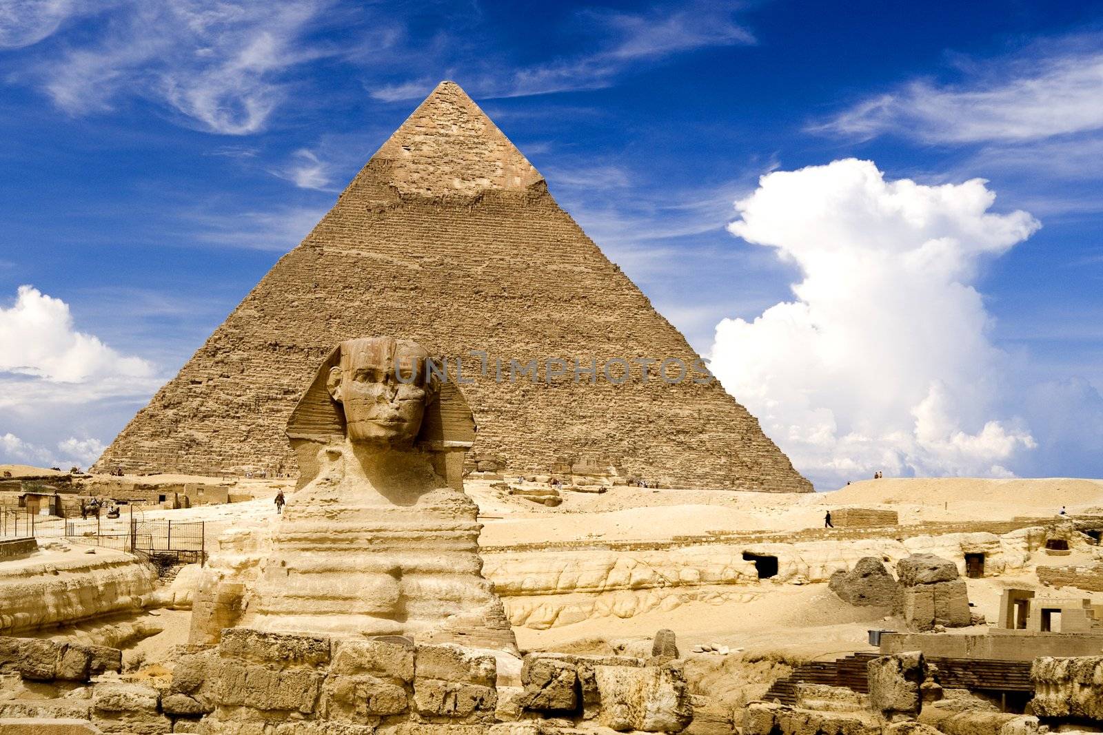 Egyptian Sphinx and Pyramid by shariffc