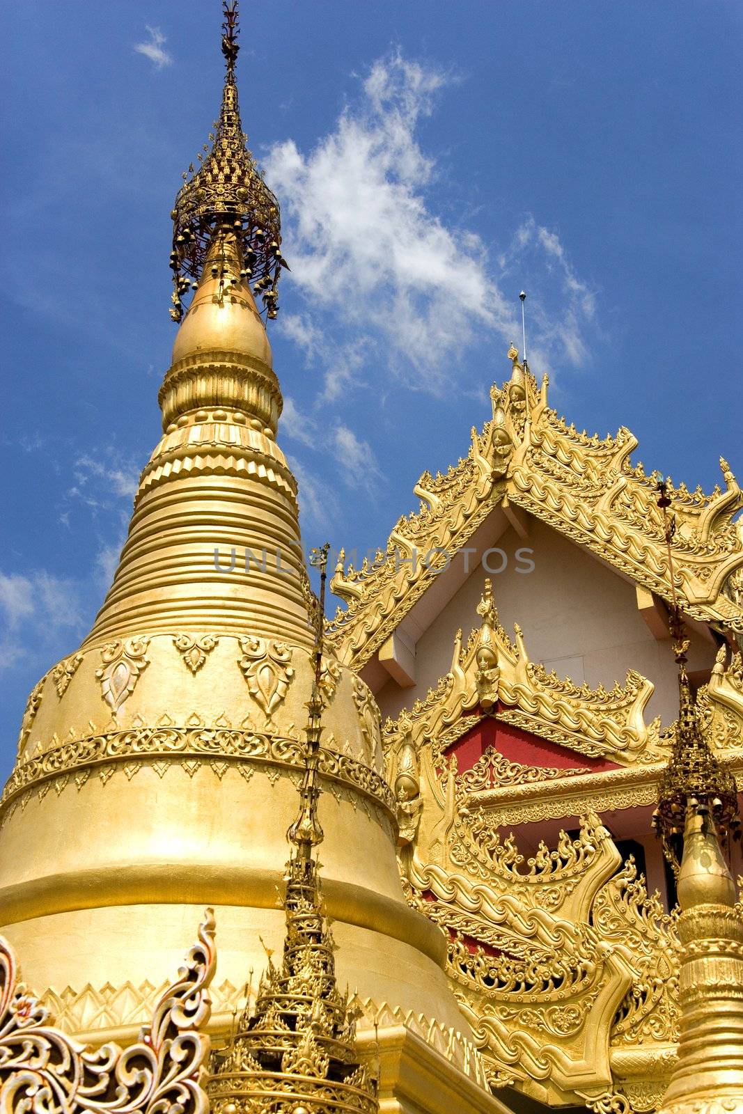 Burmese Buddhist Temple by shariffc