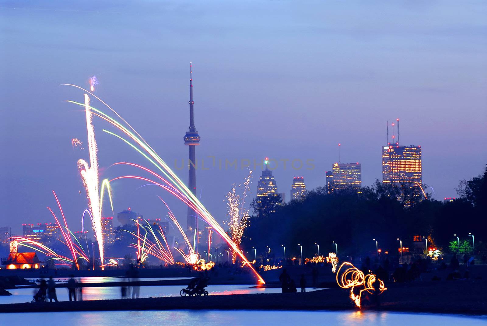 Toronto fireworks by elenathewise