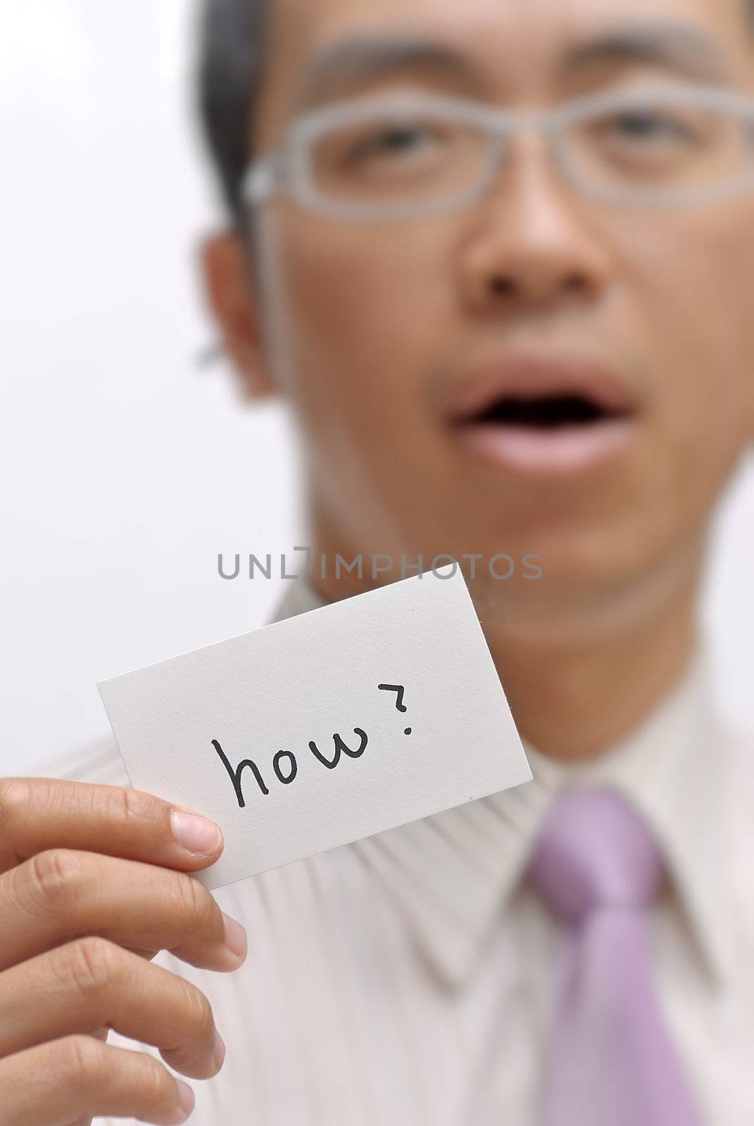 Manager ask you ��how�� and holding one card with words.