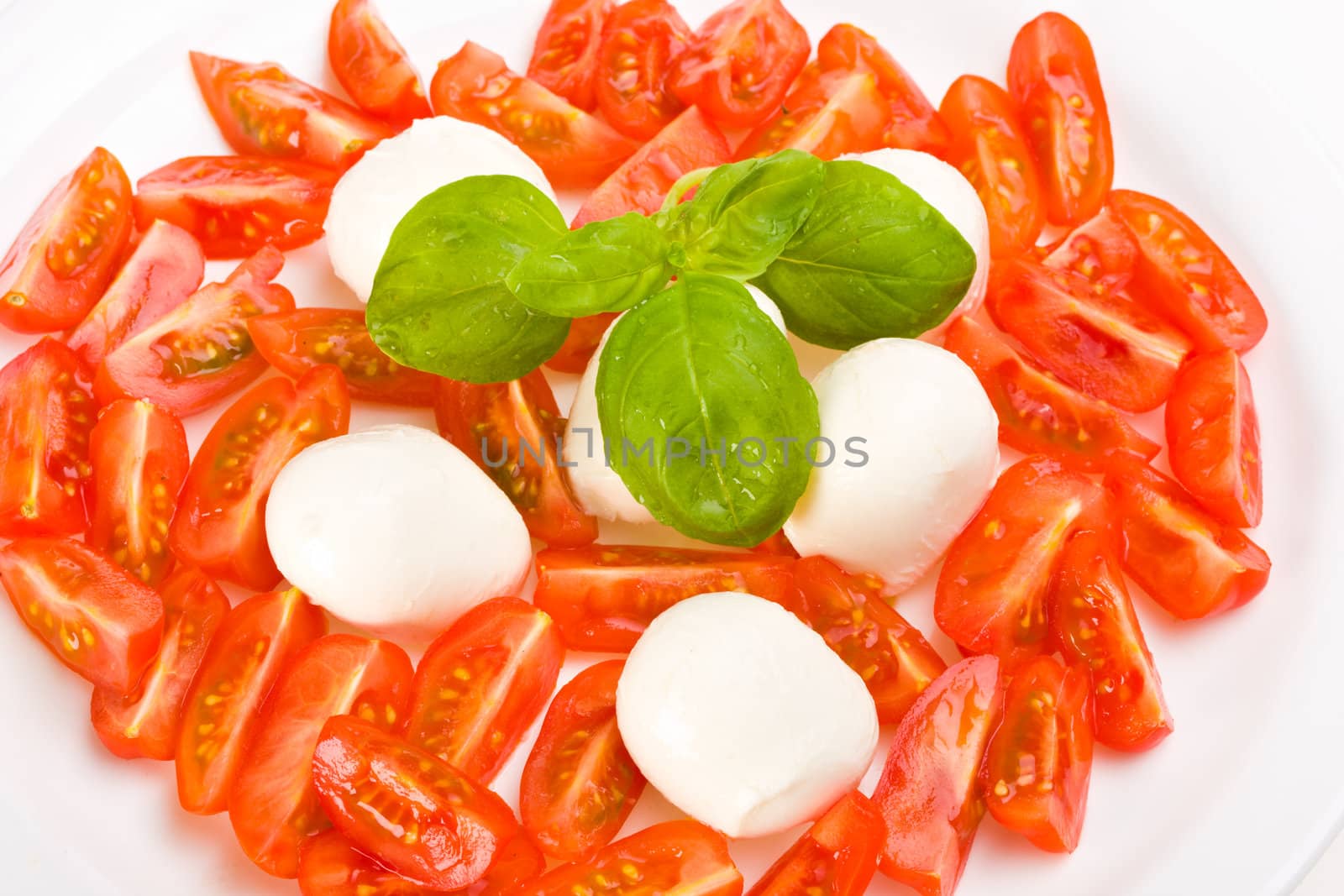 tomatoes, mozzarella and basil: insalada caprese by bernjuer